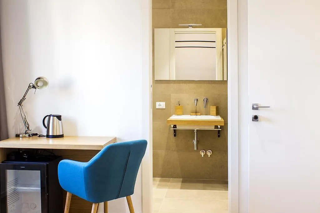 Kalamonjo Suite&Rooms Palermo 3*,
